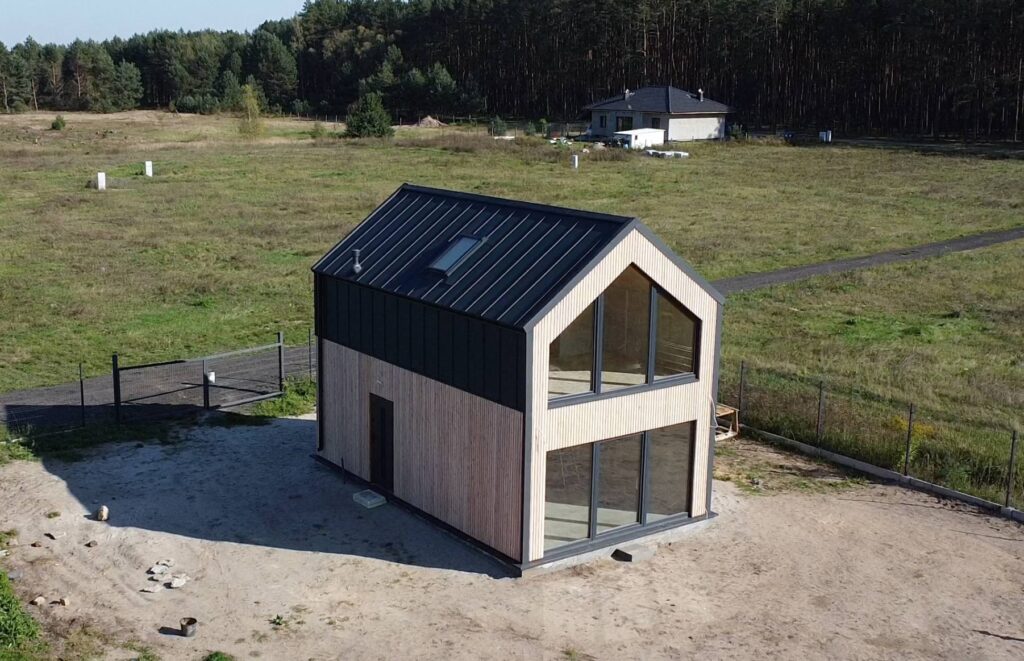 SŁONECZNA STODOŁA 60 - NORDYCKA BIEL